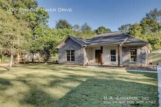 108 Brookhaven Dr in Tuscaloosa, AL - Building Photo - Building Photo