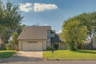 8304 Furness Dr in Austin, TX - Building Photo