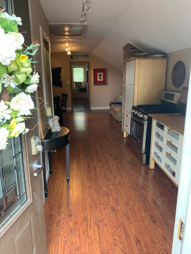829 N Center St, Unit 2