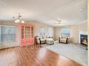 7568 SE Swan Ave in Hobe Sound, FL - Building Photo - Building Photo