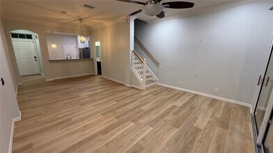 3342 Covered Bridge Dr W in Dunedin, FL - Building Photo - Building Photo