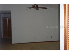 2585 Derby Dr in Deltona, FL - Foto de edificio - Building Photo