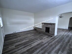 2518 9th Ave in Beaver Falls, PA - Building Photo - Building Photo