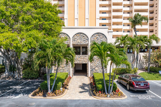 Harbour Light Towers in Clearwater, FL - Building Photo - Building Photo