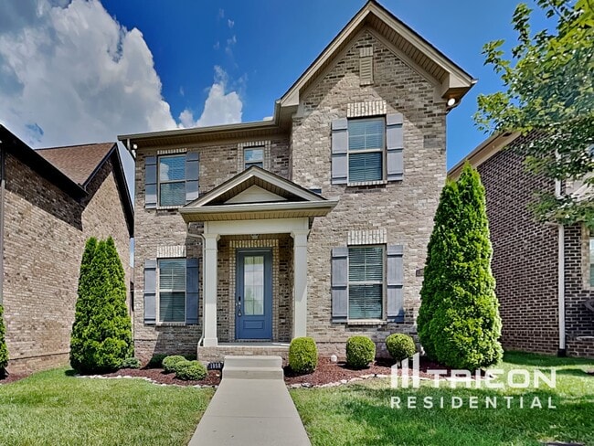 property at 1050 Paddock Park Cir