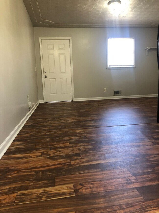 135 Sheila Ln in Powder Springs, GA - Building Photo - Building Photo