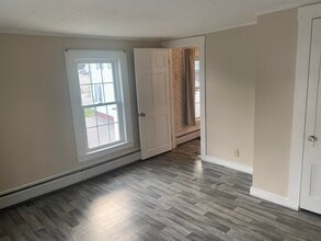 36 Union St in Somersworth, NH - Building Photo - Building Photo