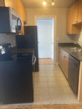 10118-10119 Old Orchard Ct in Skokie, IL - Building Photo - Building Photo