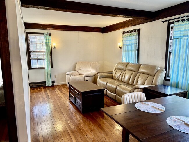 5 Orchard Cir