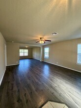 7027 Fisherman Sky in San Antonio, TX - Building Photo - Building Photo