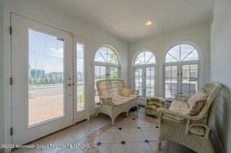 446 Eisenhower Ave in Seaside Heights, NJ - Foto de edificio - Building Photo