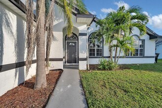 678 SW Pueblo Terrace in Port St. Lucie, FL - Building Photo - Building Photo