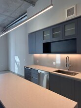 226 NW 33rd St, Unit A7 in Miami, FL - Foto de edificio - Building Photo
