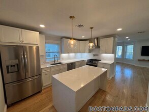 7-9 Rock Ave. in Swampscott, MA - Building Photo - Building Photo