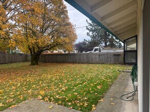 4401 NE 124th Ave in Vancouver, WA - Building Photo - Building Photo