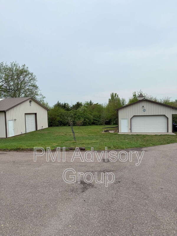 2525 NW 78th St in Topeka, KS - Building Photo - Building Photo