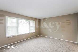 7908 E 92nd St in Kansas City, MO - Building Photo - Building Photo