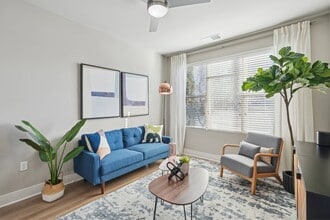 605 West End in Durham, NC - Building Photo - Building Photo