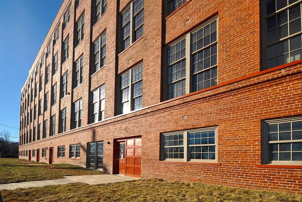 Stove Lofts Apartments in Leavenworth, KS