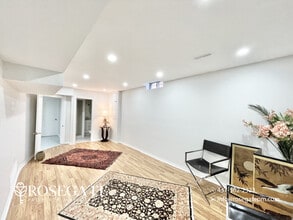 33 Forestside Ct in Richmond Hill, ON - Building Photo - Building Photo