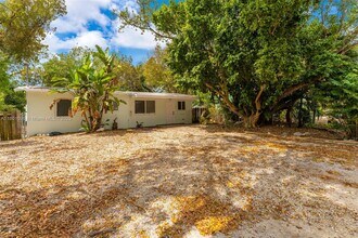 7 Coral Dr in Key Largo, FL - Building Photo - Building Photo
