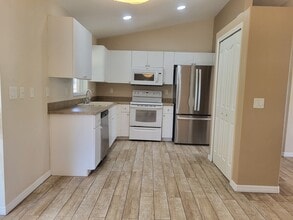 1883 Yankee Ter in North Port, FL - Foto de edificio - Building Photo