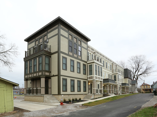 Burwell Court in Columbus, OH - Foto de edificio - Building Photo