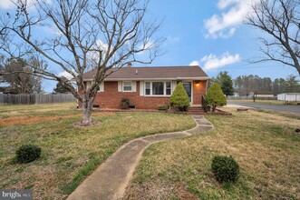9 Little St in Fredericksburg, VA - Building Photo - Building Photo