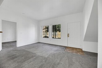 2121 Hussium Hills St in Las Vegas, NV - Building Photo - Building Photo