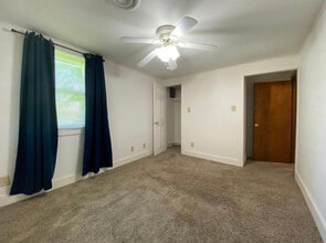 717 Fairchance Rd in Morgantown, WV - Foto de edificio - Building Photo