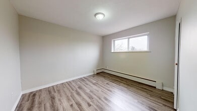 Stylewood Court in Burlington, ON - Building Photo - Building Photo