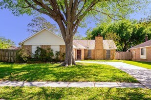 412 Meadowpoint Dr in League City, TX - Building Photo