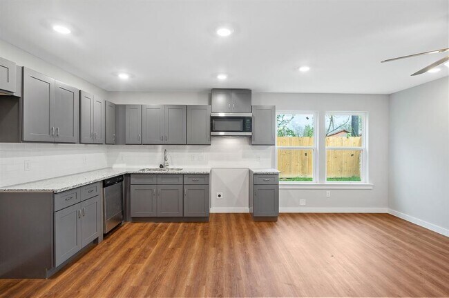 7415 Shotwell St-Unit -B in Houston, TX - Building Photo - Building Photo