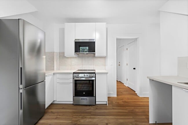 44 Highwood Terrace in Weehawken, NJ - Building Photo - Building Photo