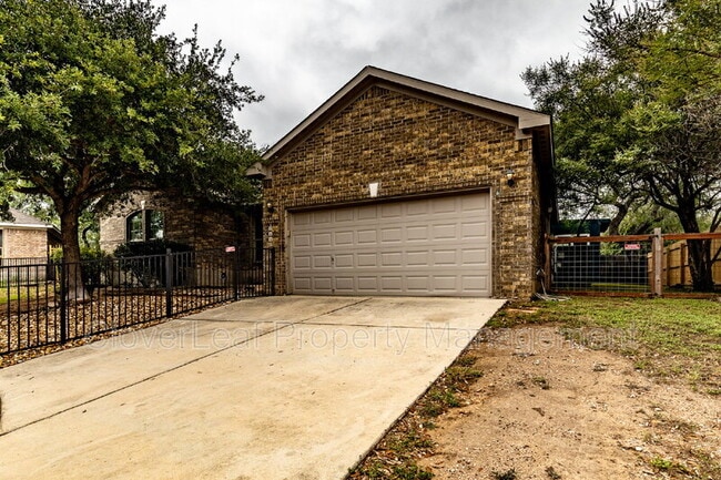 7410 Clear Point in San Antonio, TX - Building Photo - Building Photo