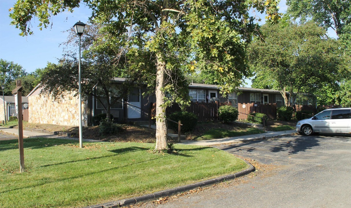 1157 Farm Hurst Ct in Columbus, OH - Foto de edificio