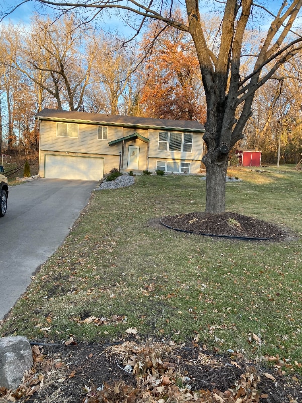 13612 69th Ave N in Osseo, MN - Building Photo - Building Photo