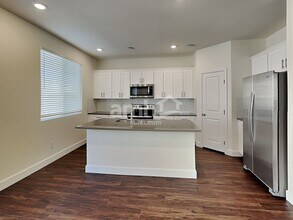 8814 Carmine Cob Ave in Las Vegas, NV - Building Photo - Building Photo