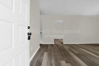 711 S Chesterfield Rd in Columbus, OH - Building Photo - Building Photo