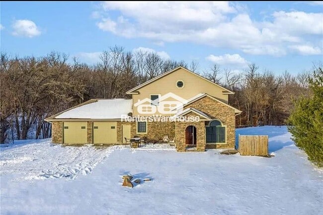 18927 170th St in Perry, IA - Building Photo - Building Photo