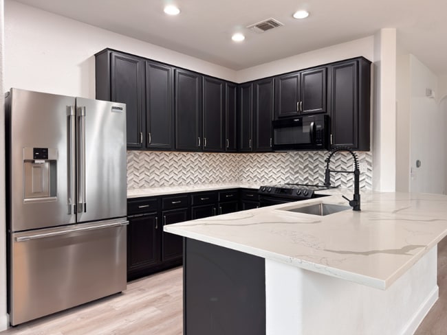 8721 Panadero Dr in Austin, TX - Foto de edificio - Building Photo