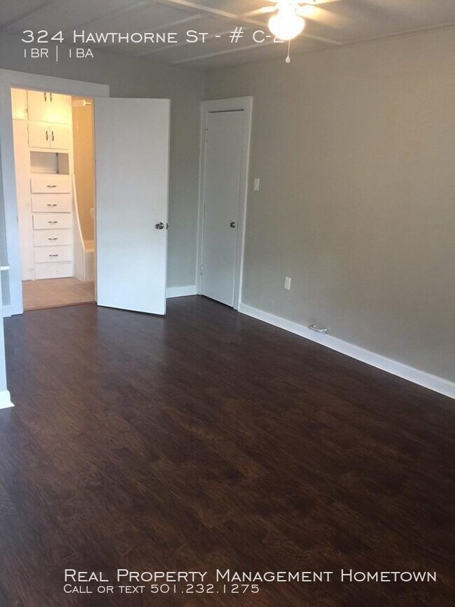 324 Hawthorne St-Unit -# C-2 in Hot Springs, AR - Foto de edificio - Building Photo