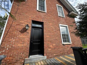 348-348 Donald B. Munro Dr in Ottawa, ON - Building Photo - Building Photo