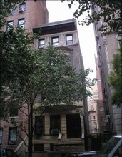 9 W 69th St in New York, NY - Building Photo - Building Photo