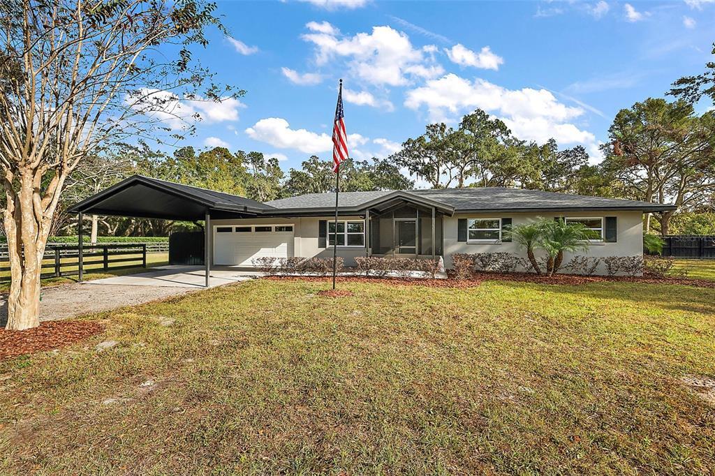 33736 E Lake Joanna Dr in Eustis, FL - Building Photo