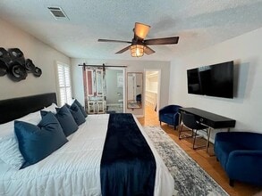 279 Glen Cove Dr in Avondale Estates, GA - Building Photo - Building Photo