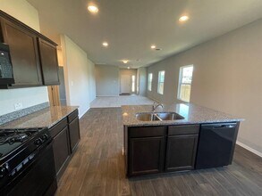 148 Free Stone Dr in Andice, TX - Building Photo - Building Photo