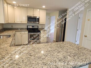 32 Latura St in Shrewsbury, MA - Building Photo - Building Photo