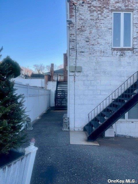 191 Birch Hill Rd in Locust Valley, NY - Building Photo - Building Photo