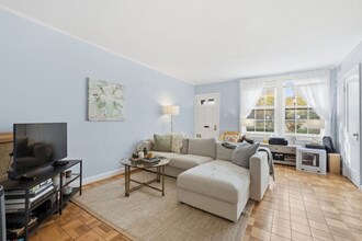 2700 13th Rd S in Arlington, VA - Foto de edificio - Building Photo